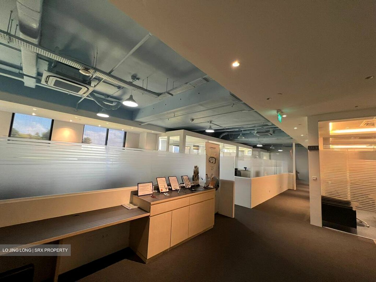 THE KINGSMEN EXPERIENCE (D16), Office #457224761